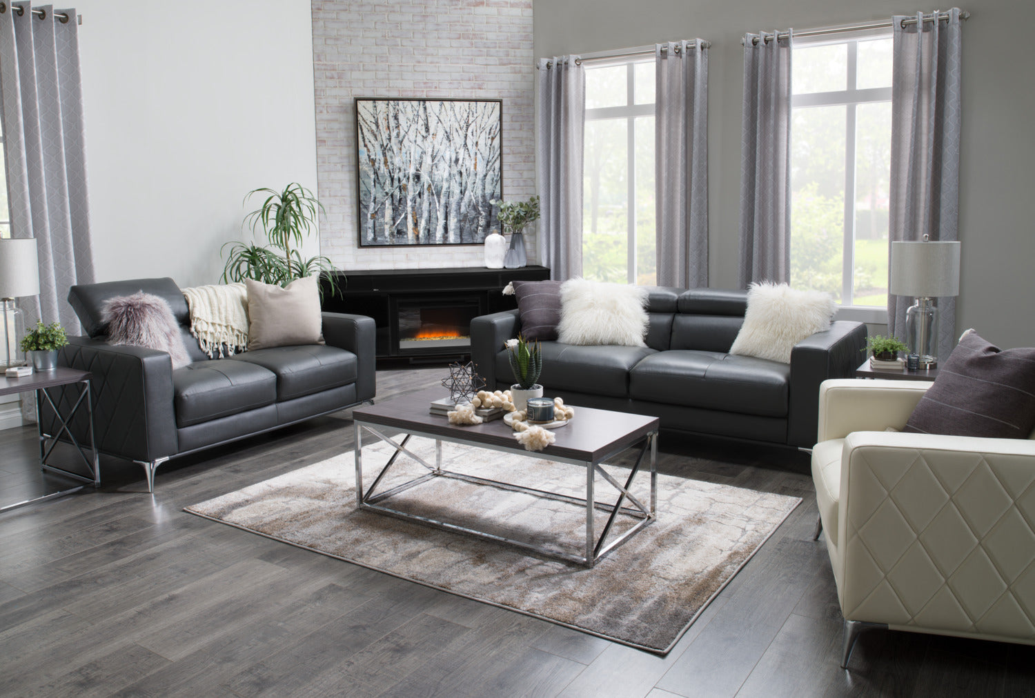 Odesos 72" Modern Electric Fireplace TV Stand with Storage and Cable Management for TVs up to 80"- |Meuble pour téléviseur moderne Odesos de 72 po avec foyer électrique, rangement et système de gestio